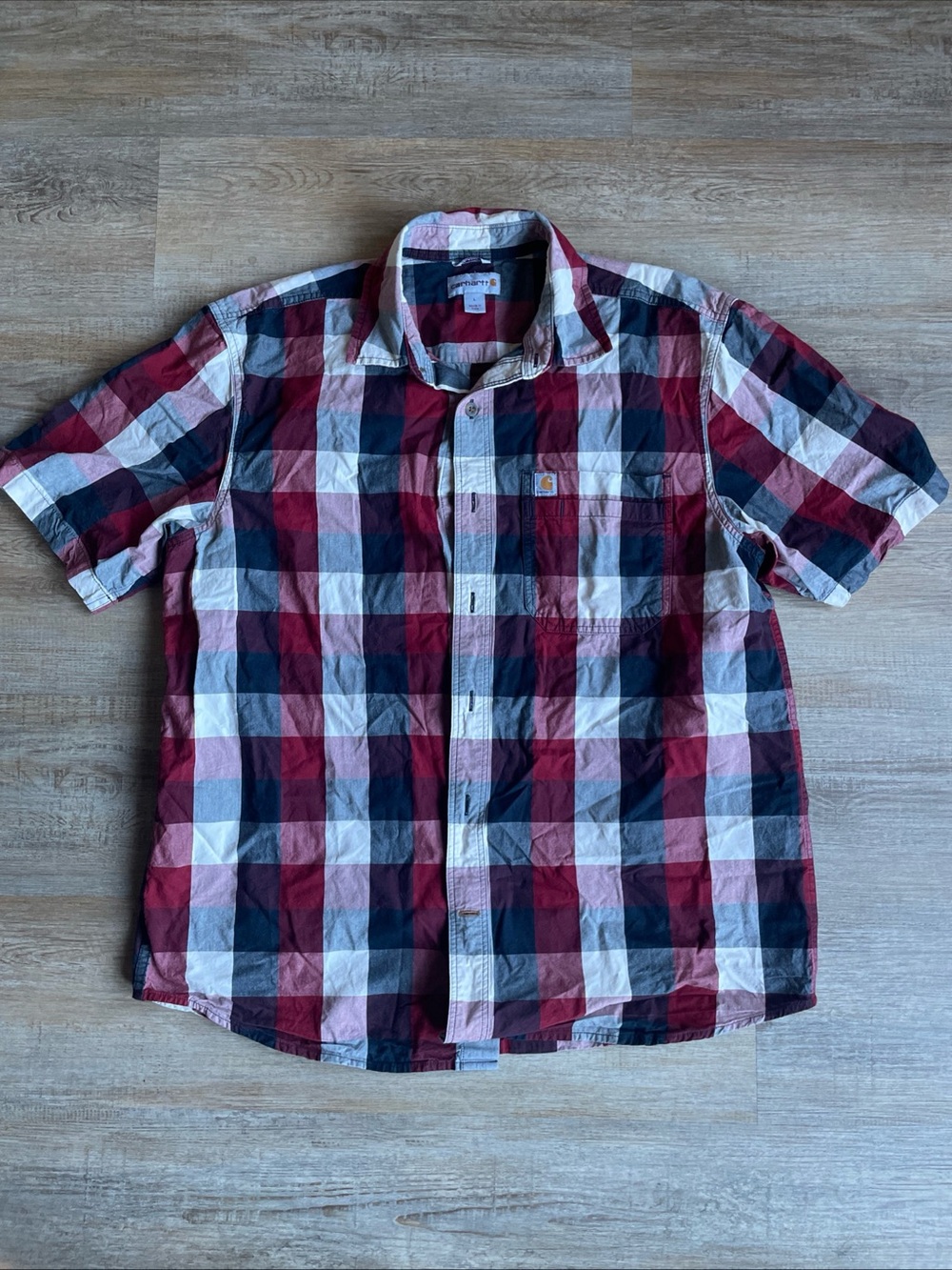 Carhartt Shirt Men’s Large Relaxed Fit button up Blue/red plaid short sleeve